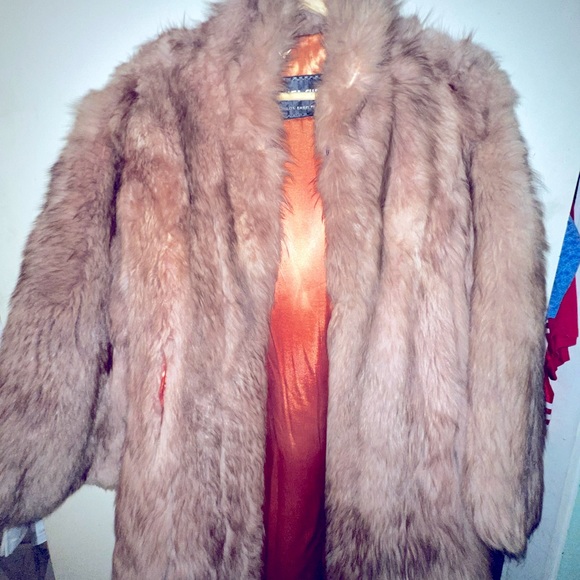 Vintage fur coat - Picture 1 of 7